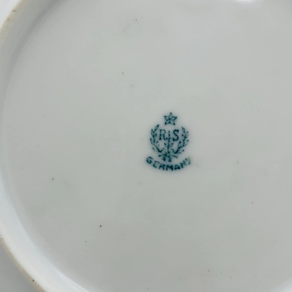 2 Vintage Reinhold Schlegelmilch (RS) Germany 6.5  white tulip floral dessert pl - Picture 5 of 10